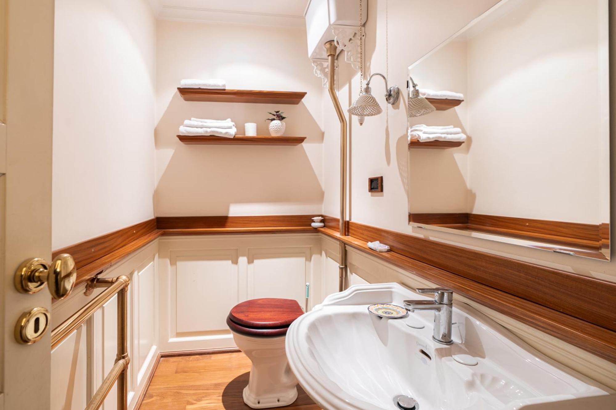 B&B Frida Suite Home Trani Exterior foto